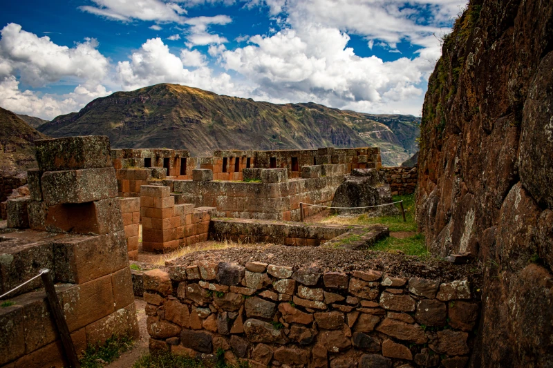 Sightseeing in the Sacred Valley: Sophisticated Watching