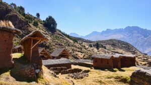 Inca Trail Hike Tour to Huchuy Qosqo