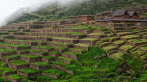 Inca Trail Hike Tour to Huchuy Qosqo