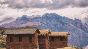 Inca Trail Hike Tour to Huchuy Qosqo