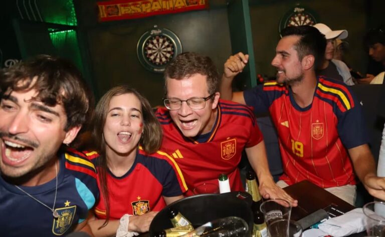 Cusco World Cup Celebration: Spanish Fans Paint Peru Red
